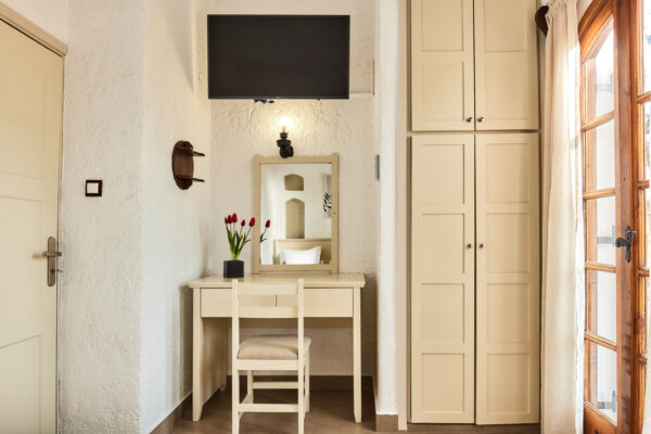 Mila Malia Studios Standard Double or Twin Studio XLIII