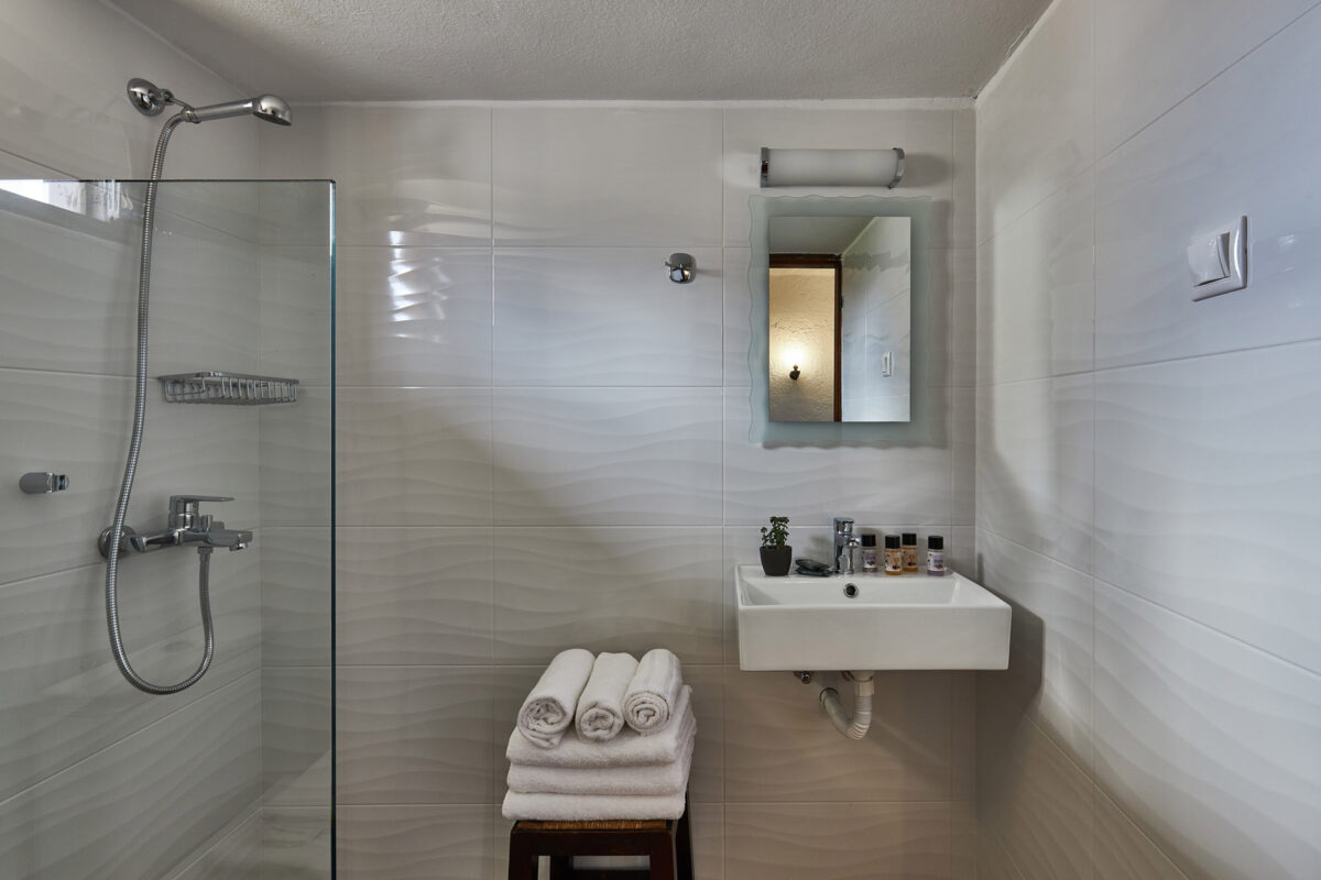 Mila Malia Studios Standard Triple Studio LIX Mila Malia Studios Standard Triple Studio LIX