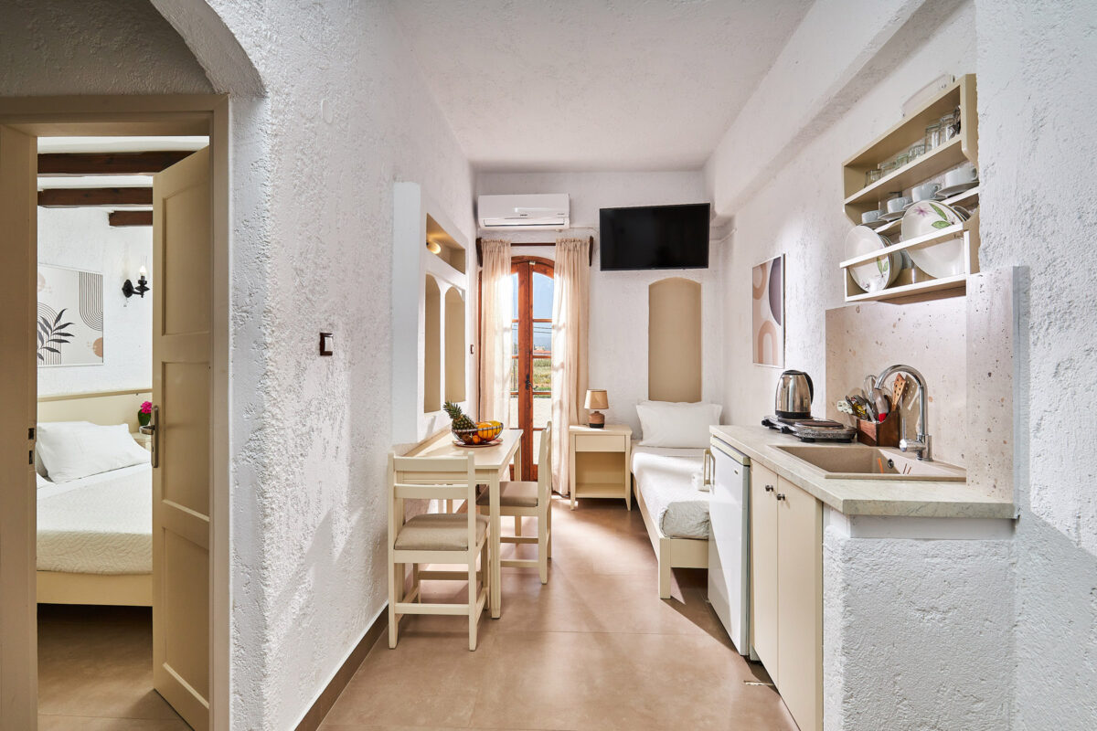 Mila Malia Studios Superior Quadruple Studio XCIX Mila Malia Studios Superior Quadruple Studio XCIX