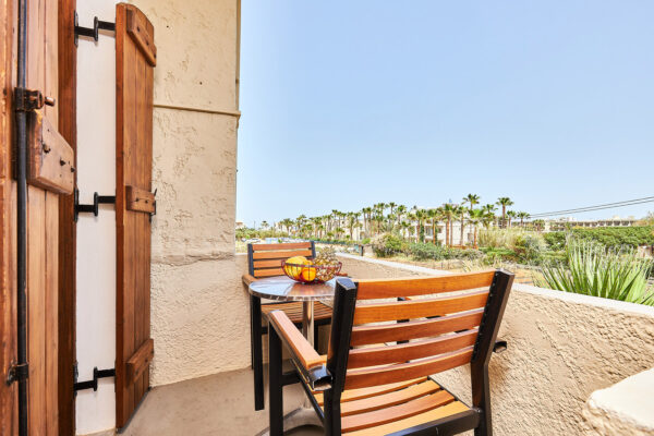 Mila Malia Studios Superior Quadruple Studio XCVIII