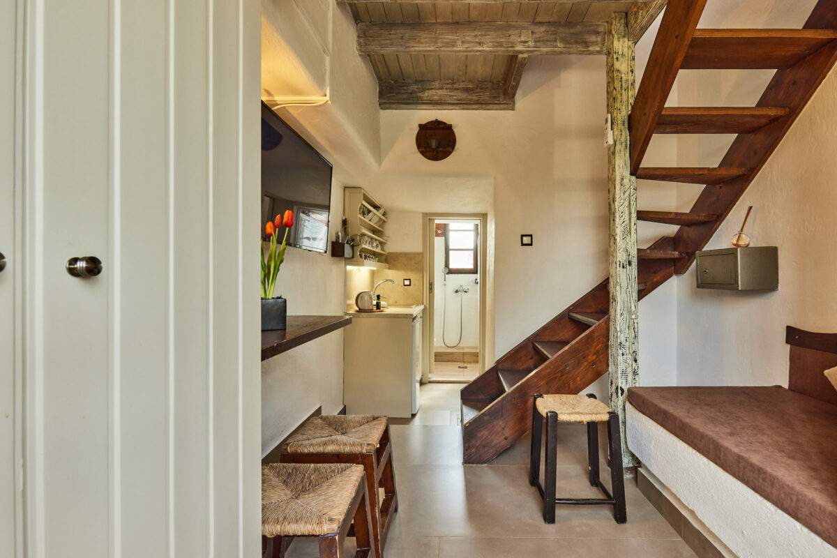 Mila Malia Studios Superior Quintuple Studio CIV Mila Malia Studios Superior Quintuple Studio CIV