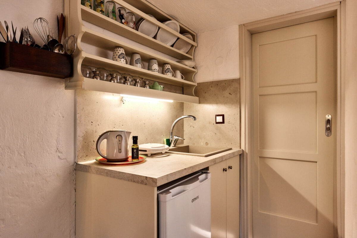 Mila Malia Studios Superior Quintuple Studio CVI Mila Malia Studios Superior Quintuple Studio CVI